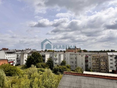 3-Zimmer-Wohnung mit Blick auf das Schweriner Schloss, Balkon, neuwertige Einbauküche & Badewanne