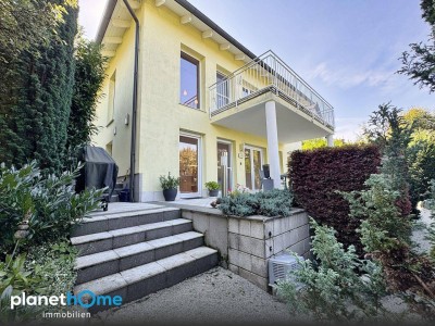 Traumhaus mit Fernblick, Wellness &amp; Gartenidylle