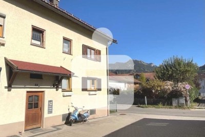 Ihre Chance - für Eigennutzer oder Anleger: Wohnen in ruhiger Ortsrandlage der "Alpenstadt"