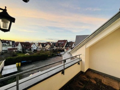 Gepflegte 3- Zimmer Wohnung mit Balkon und TG-Stellplatz zu vermieten