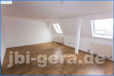 Dachgeschoss 3-Raum-Wohnung mit herrlichem Weitblick und  Garten im Ostviertel zu vermieten