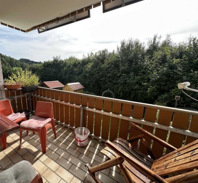 Attraktive 2-Raum-Wohnung mit Balkon und Einbauküche in Thannhausen