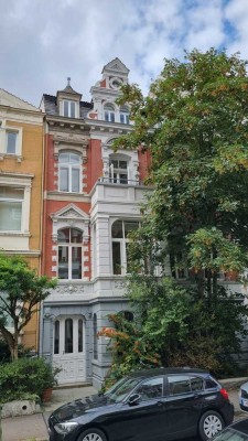 Repräsentative , elegante Wohnung mit Balkon und Wintergarten in Toplage. Nähe Lister Meile