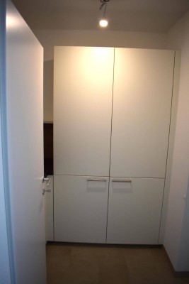 Moderne 3-Zimmer Neubauwohnung mit Balkon und Carport