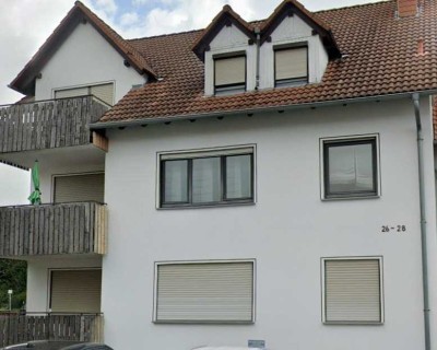 Attraktive und modernisierte 2-Raum-Hochparterre-Wohnung mit geh. Innenausstattung mit EBK
