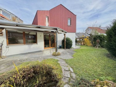 Charmantes Zuhause in ruhiger Lage mit großem Garten und modernisierter Heizung mit Solar