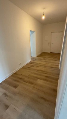 Traumhafte 3-Zimmer-Wohnung mit Balkon in modernem Zustand – Kronenstraße, Düsseldorf Unterbilk