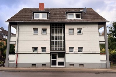 Gepflegtes Mehrfamilienhaus mit sechs Garagen und einer Halle in Essen-Bochold