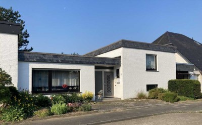 (Reserviert) Ansprechendes, ideal gelegenes, praktisches split-level Reihenhaus in Tönisvorst