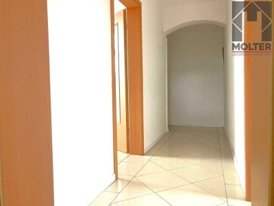 Moderne 2-Zimmer-Wohnung mit EBK + top Lage und ans Grüne!