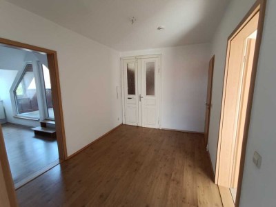 Großzügige Single-Wohnung mit 2,5 Zimmern in der Südstadt