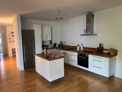 Luxuriöse 3-Zimmer-Wohnung mit Bergblick – Offen, hell, exklusiv