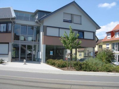 Heidelberg-Kirchheim, möbliertes Einzelzimmer in stilvoller 4er-WG im 1. OG mit Wintergarten
