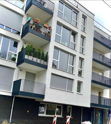 Grünau! Geräumige 4 - Zimmerwohnung zu vermieten