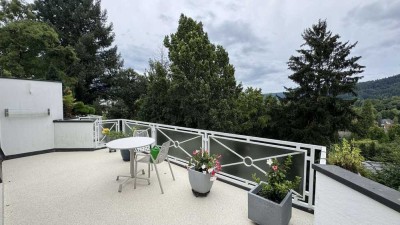Attraktive 3-Zimmer-Wohnung mit Aufzug in bester Villen-Wohnlage