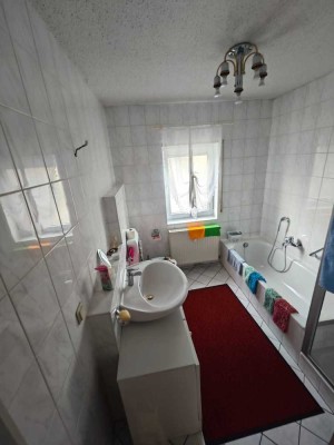 Renovierte 2-Raum-Wohnung mit Balkon und Einbauküche in Schifferstadt