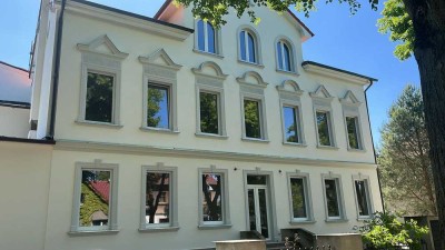 Stylisch moderne 3 Raum Wohnung mit Dachterrasse zu vermieten - 112m²