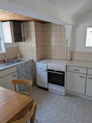 Wohnung in Eichstätt zu vermieten. 
52 m2, 520€ Kaltmiete, 80€ NK, 1.000 € Kaution