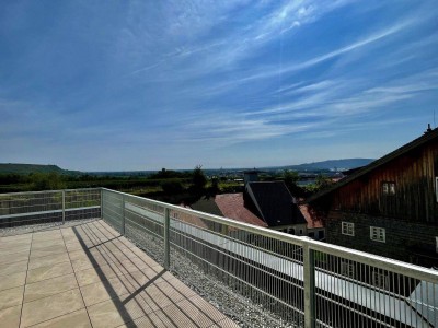 Erstbezug Mini Penthouse mit großer Terrasse und wunderschönem Ausblick