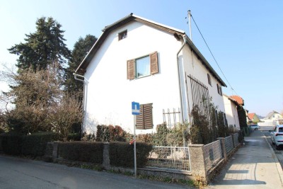 Älteres schönes Wohnhaus in toller Wohngegend