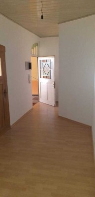 90 QM - WOHNUNG IN LOSSA ZU VERMIETEN!