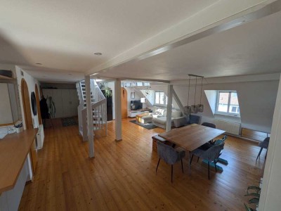 Marionette Dachgeschosswohnung im Herzen vom Martinsviertel