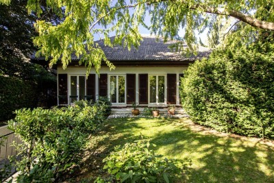 Familienheim mit Privatsphäre - Elegantes Wohnen in Harmonie mit der Natur