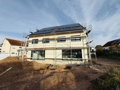 Neubau-Doppelhaushälfte QNG PLUS – energieeffizient & familienfreundlich