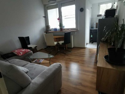 Helle 3 Raum Wohnung mit Balkon unweit des Uni-Klinikums