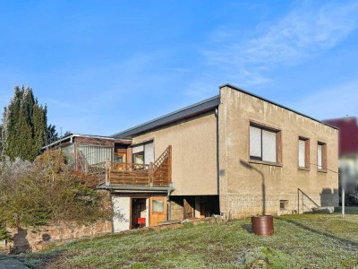 Sanierungsbedürftiger Bungalow in traumhafter Lage von Weißenfels zu verkaufen
