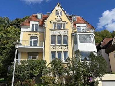 Ravensburg: Alpenpanorama trifft Jugendstil: Exkl. Wohnung über den Dächern von RV.
