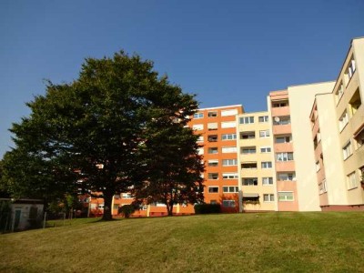 3-Zimmer Wohnung in der Nordstadt - Alt Wolfsburg! 2 Balkone, Lift,  Blick auf das Schloss!