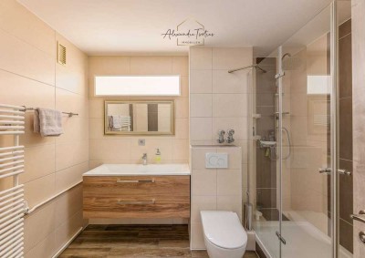 **OHNE KÄUFERPROVISION** Moderne 3,5 Zimmer Wohnung mit neuer EBK und Balkon