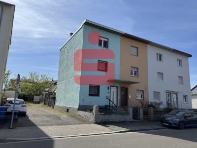 Charmantes Reihenendhaus in zentraler Lage – Modernisiert mit Potenzial