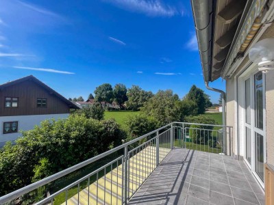 Helle 2-Zimmer-Wohnung mit Tiefgarage & zwei Balkonen in ruhiger Lage