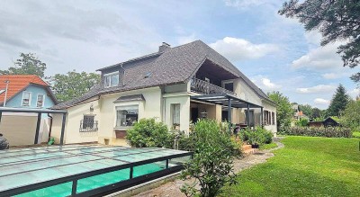 RAUM FÜR LEBEN UND INDIVIDUALITÄT-GROßZÜGIGES WOHNHAUS MIT GARTEN, POOL