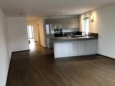 ***zentrumsnahe*** Stilvolle, gepflegte 4-Zimmer-Wohnung mit Balkon und EBK in Landsberg am Lech