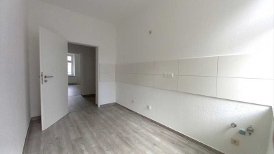 schicke renovierte 5 Raum Wohnung nahe Uni *WG geeignet*