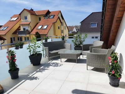 Exklusive, neuwertige 3-Zimmer-Wohnung mit großer Terrasse