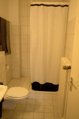 Schöne 1-Zimmer Wohnung im 2. OG mit Garage in Singen