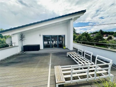 Modernes Einfamilienhaus mit separater Einliegerwohnung /Garage/3 Terrassen