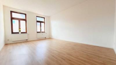 3 Raum Wohnung in denkmalgeschütztem Haus - auf Wunsch (teil)möbliert