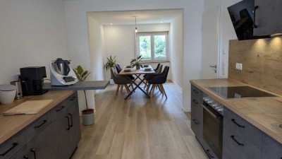 Frisch sanierte 4-Zimmer-Wohnung mit Balkon – Wohnen im idyllischen Schmeiental