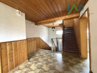 Großes Einfamilienhaus mit 149m² mit Charme:  Sehr große Scheune  und großzügigen Garten