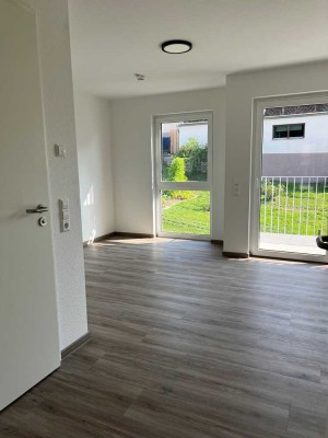 Lichtdurchflutetes Seniorenappartement mit Tagespflegeeinrichtung im Haus