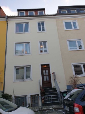 2-Zi-WHG im Viertel, mit großen Balkon, sehr ruhig