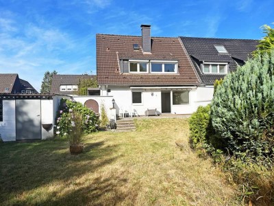 GELEGENHEIT - Sanierungsbedürftige Doppelhaushälfte mit Ausbaupotantial und großem Garten!