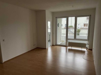 2 Zimmerwohnung mit Balkon, Küche, Bad, Diele und Abstellraum