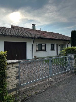 Geräumiges Einfamilienhaus mit traumhaftem Ausblick in Bestlage in Albstadt-Laufen