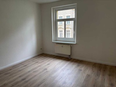 neu renovierte 3 Raum mit Balkon in Haselbrunn